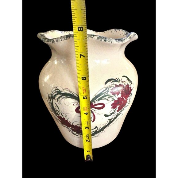 Casey Art Pottery Ruffled Vase  Heart Wreath 8" Hand Painted Made in USA Vtg - Picture 7 of 8